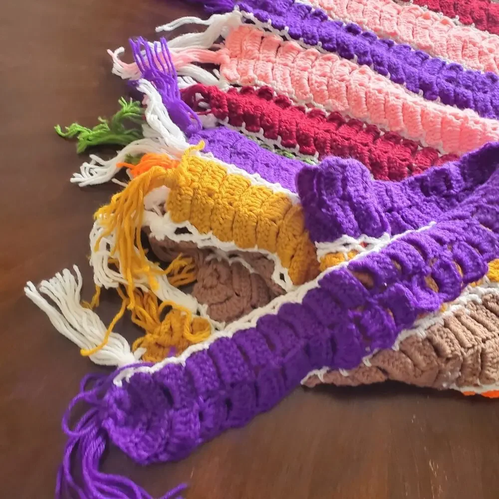 Vintage Colorful yarn fringed crocheted throw blanket EUC